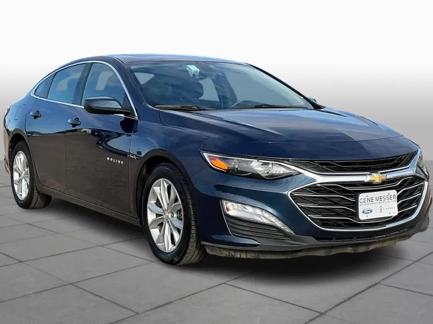 2022 Chevrolet Malibu photo 1