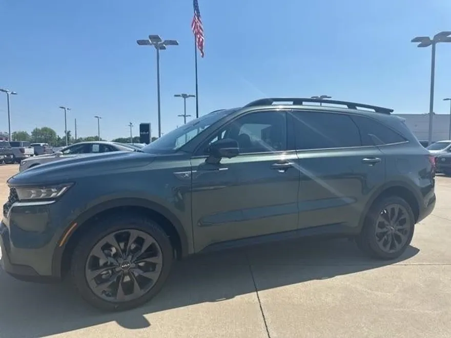 2022 Kia Sorento X-Line SX Prestige photo 1