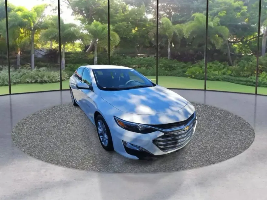 2022 Chevrolet Malibu photo 1