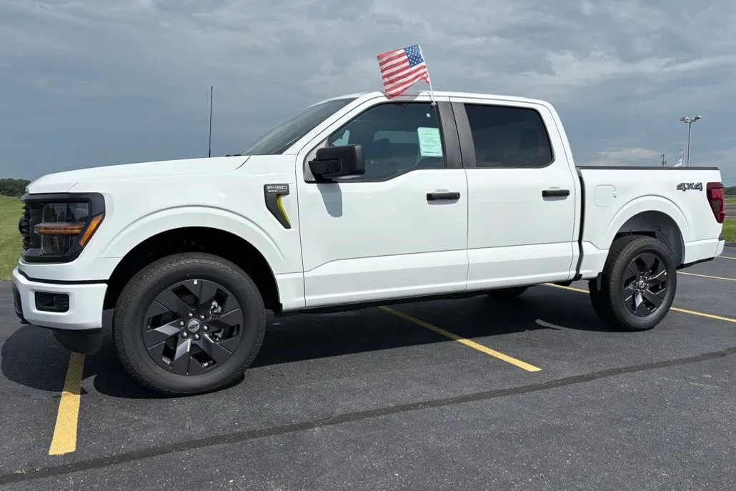 2025 Ford F-150 STX photo 1