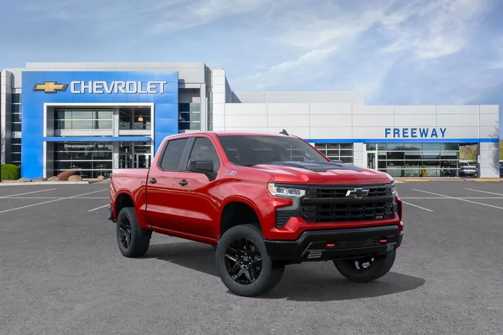 2026 Chevrolet Silverado 1500 Trail Boss photo 1