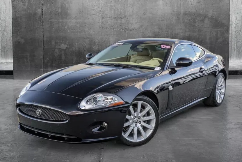 2009 Jaguar XK Base photo 1