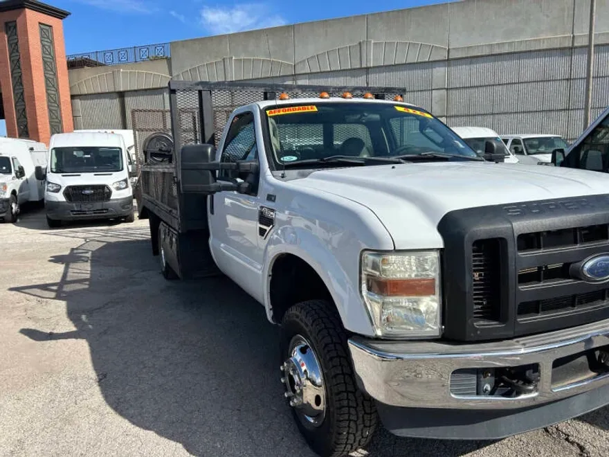 2009 Ford F-350 XL photo 1