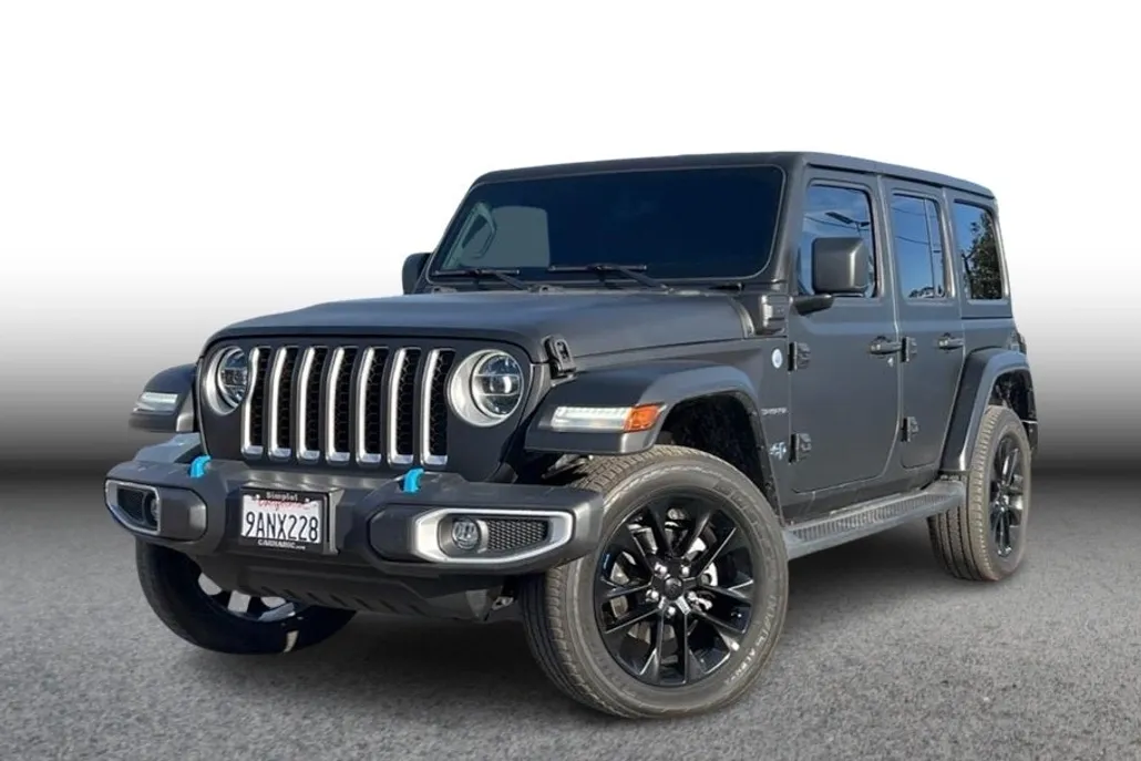 2022 Jeep Wrangler Unlimited Sahara 4xe Sport photo 1