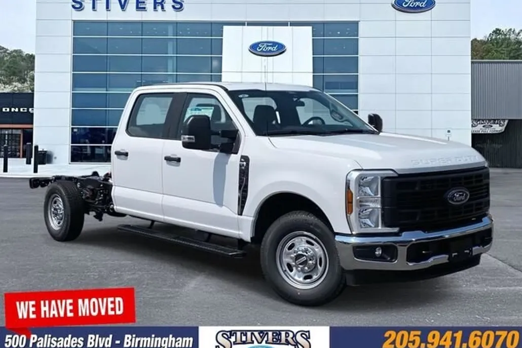 2025 Ford F-250 XL photo 1