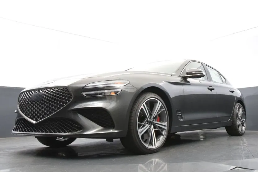 2024 Genesis G70 3.3T Sport Prestige photo 1