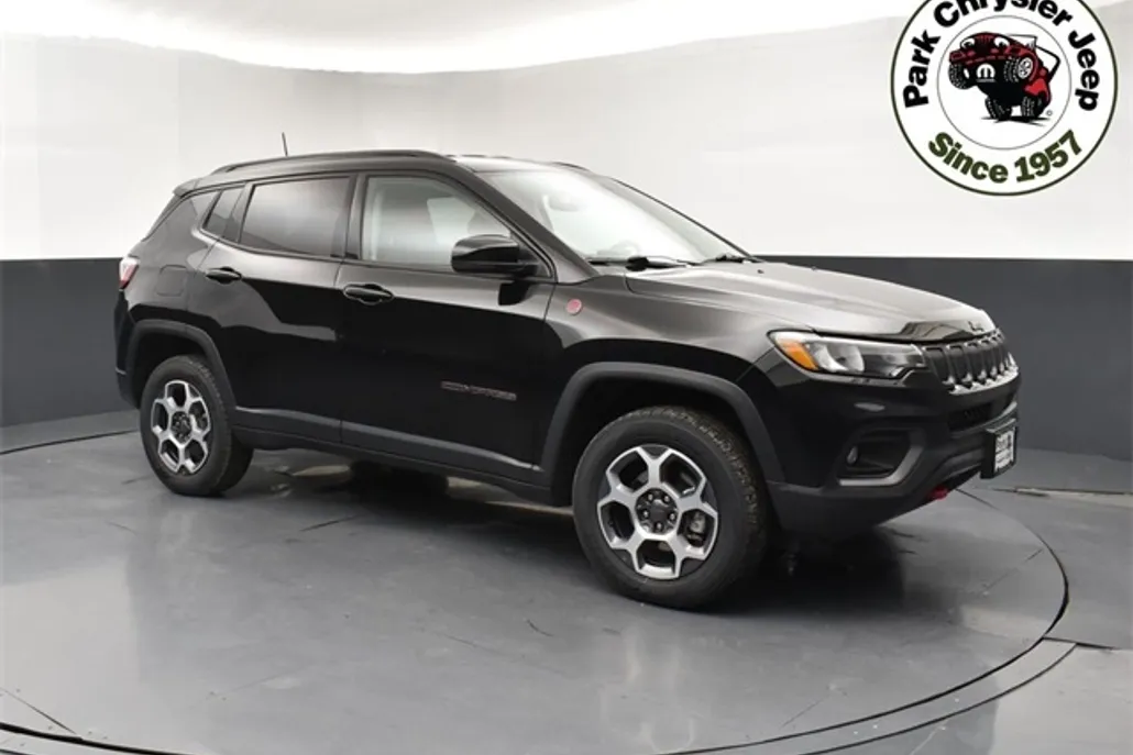 2022 Jeep Compass Trailhawk photo 1