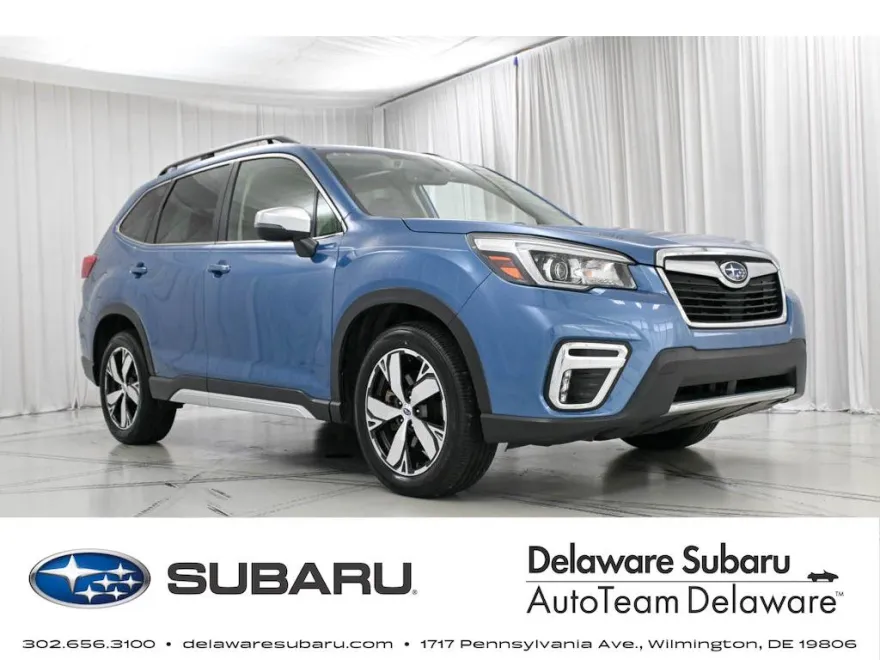 2020 Subaru Forester Touring photo 1