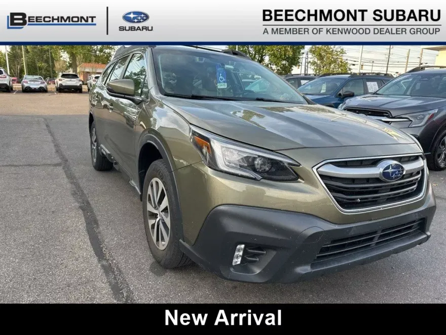 2021 Subaru Outback Premium photo 1