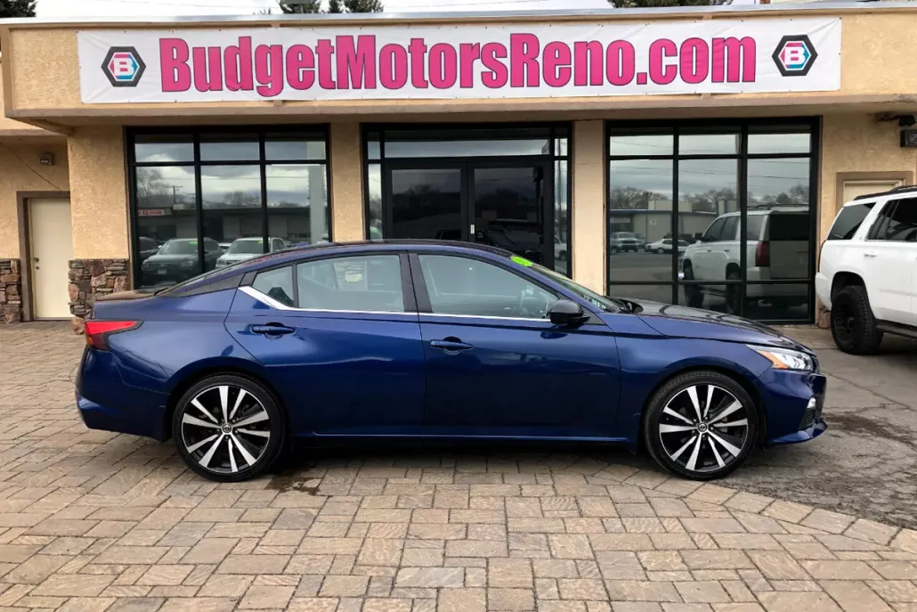 2019 Nissan Altima SR photo 1