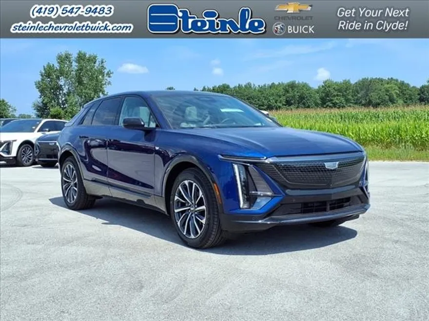 2025 Cadillac Lyriq Sport photo 1