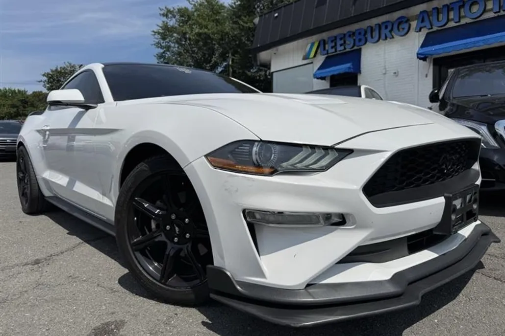 2020 Ford Mustang EcoBoost Premium photo 1