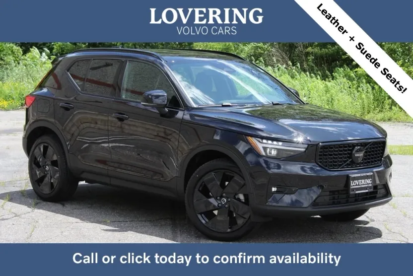2026 Volvo XC40 photo 1