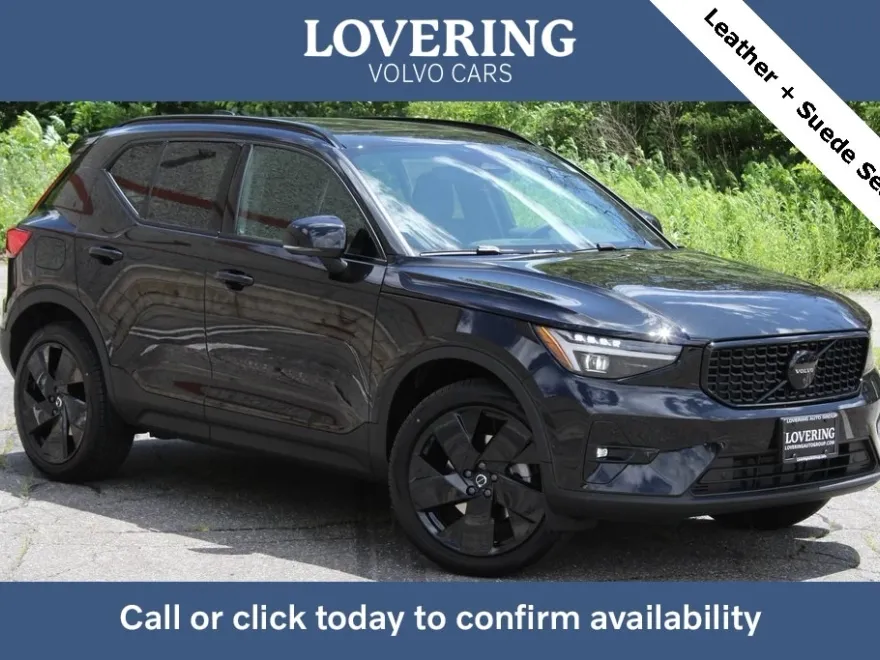 2026 Volvo XC40 photo 1