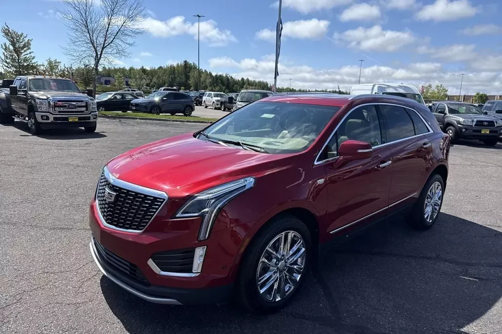 2021 Cadillac XT5 Platinum Premium Luxury photo 1