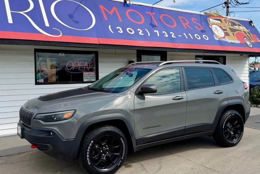 2019 Jeep Cherokee Trailhawk Sport photo 1