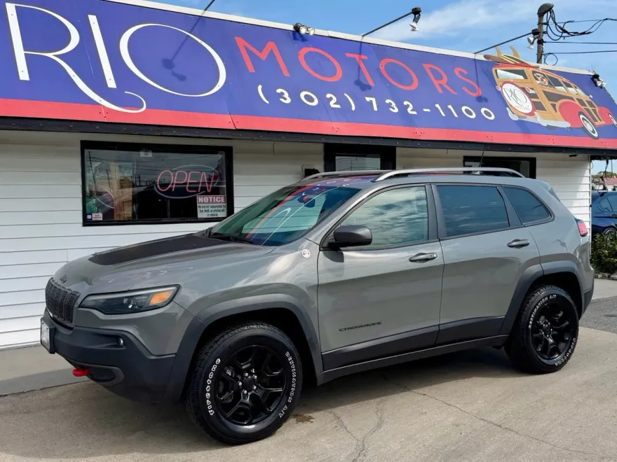 2019 Jeep Cherokee Trailhawk Sport photo 1