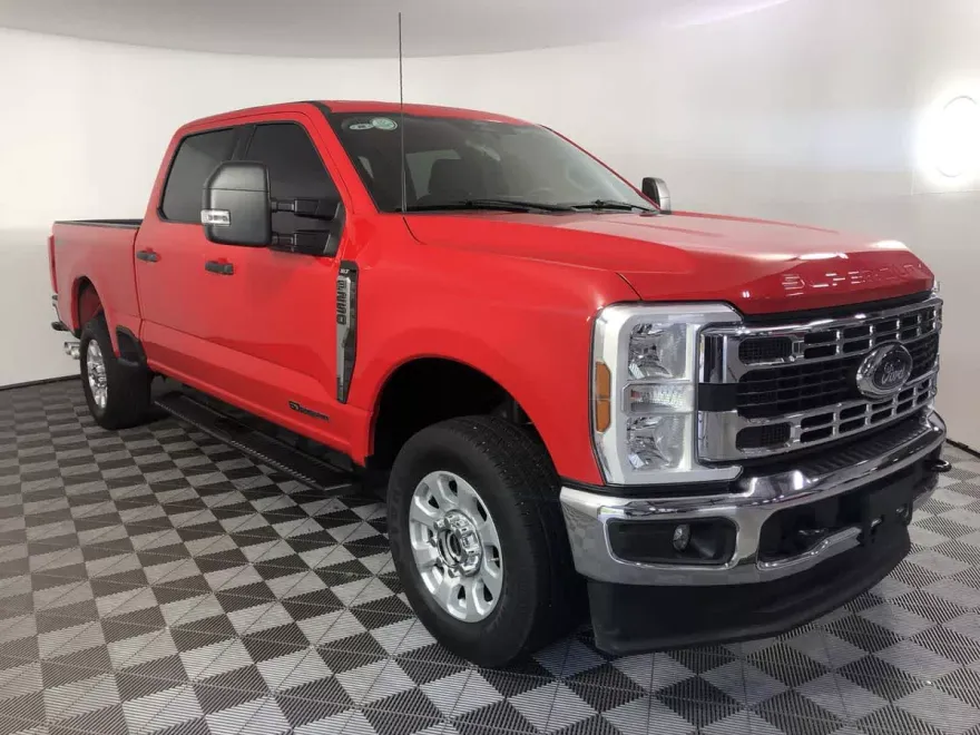 2024 Ford F-250 XLT photo 1