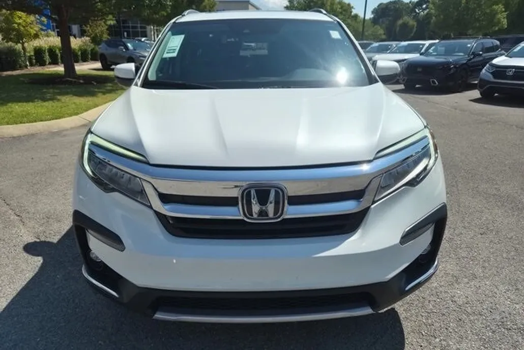 2020 Honda Pilot Touring photo 1