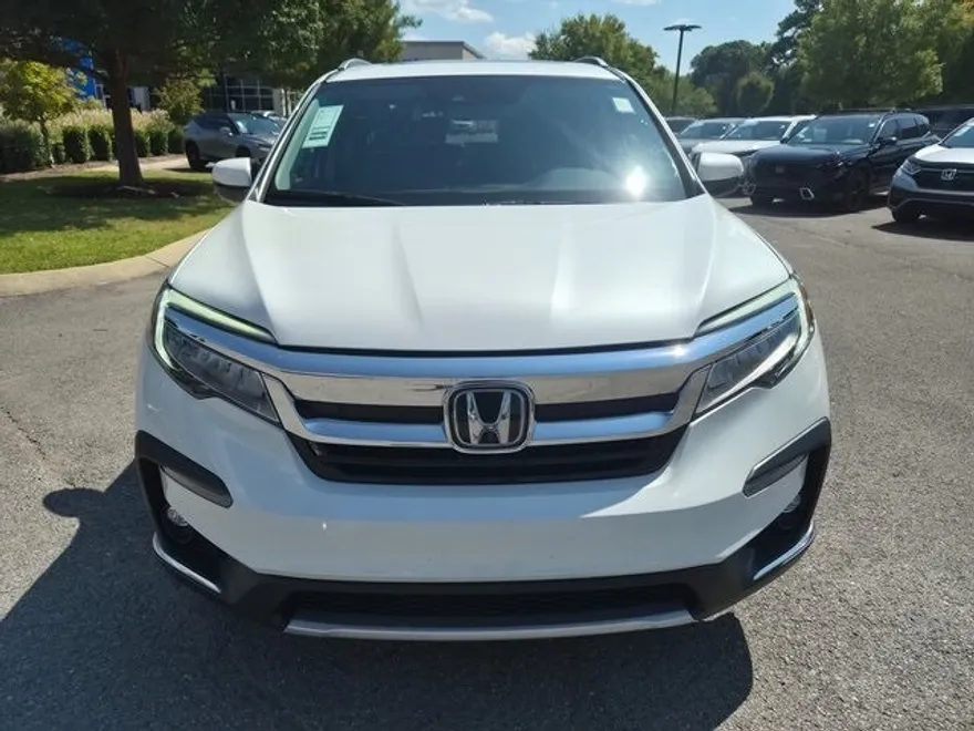 2020 Honda Pilot Touring photo 1
