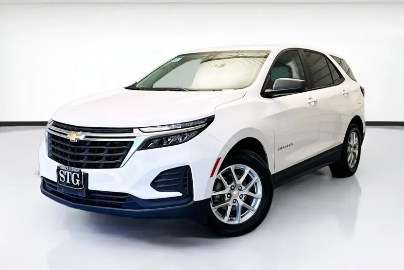 2024 Chevrolet Equinox LS photo 1