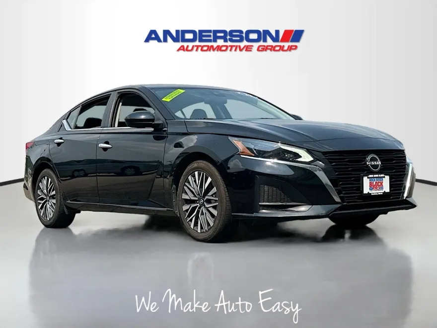 2023 Nissan Altima 2.5 SV photo 1