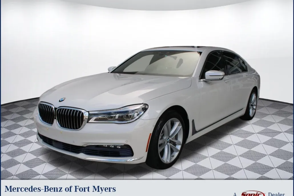 2017 Bmw 750i xDrive Sedan photo 1