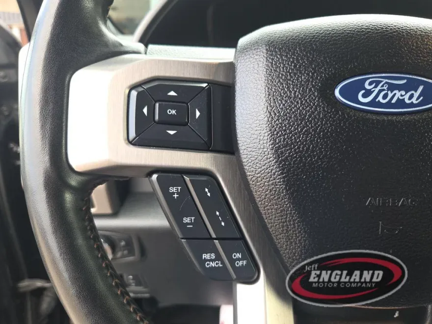 2021 Ford F-350 Platinum photo 27