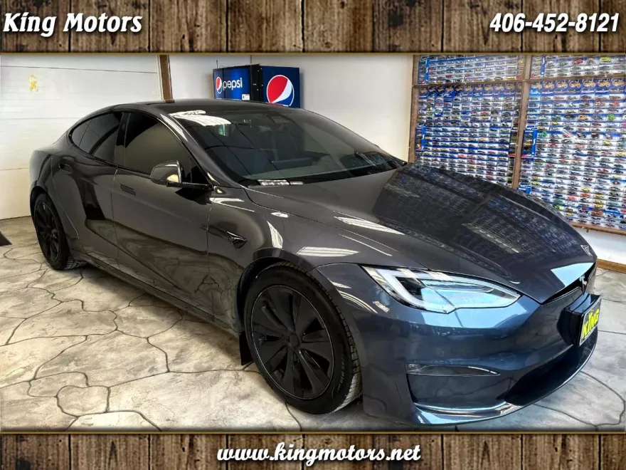 2022 Tesla Model S Plaid AWD photo 1