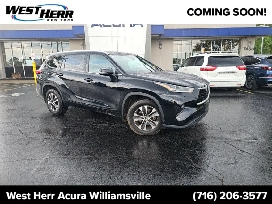 2021 Toyota Highlander XLE photo 1