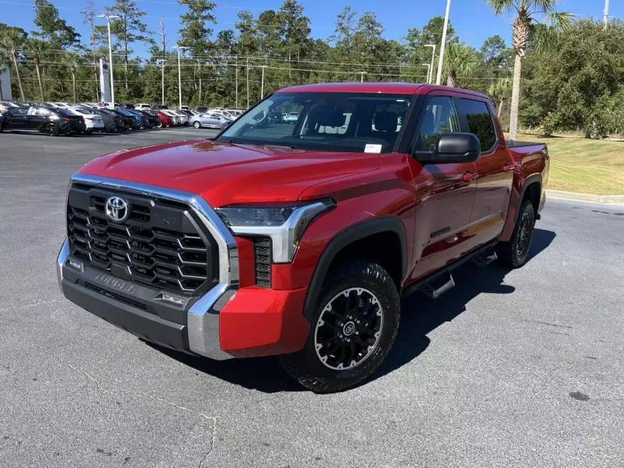 2024 Toyota Tundra SR5 CrewMax photo 1