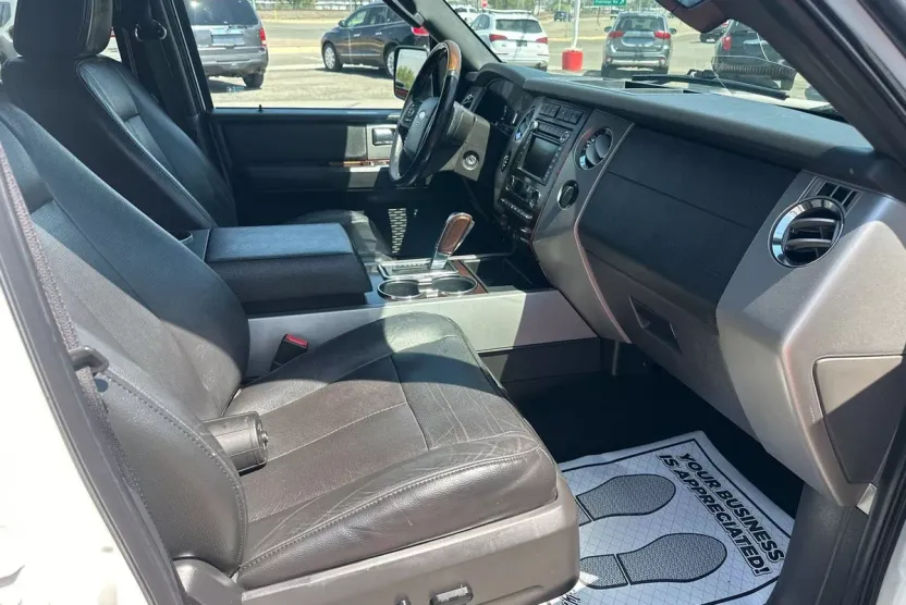 2008 Ford Expedition EL Limited photo 1