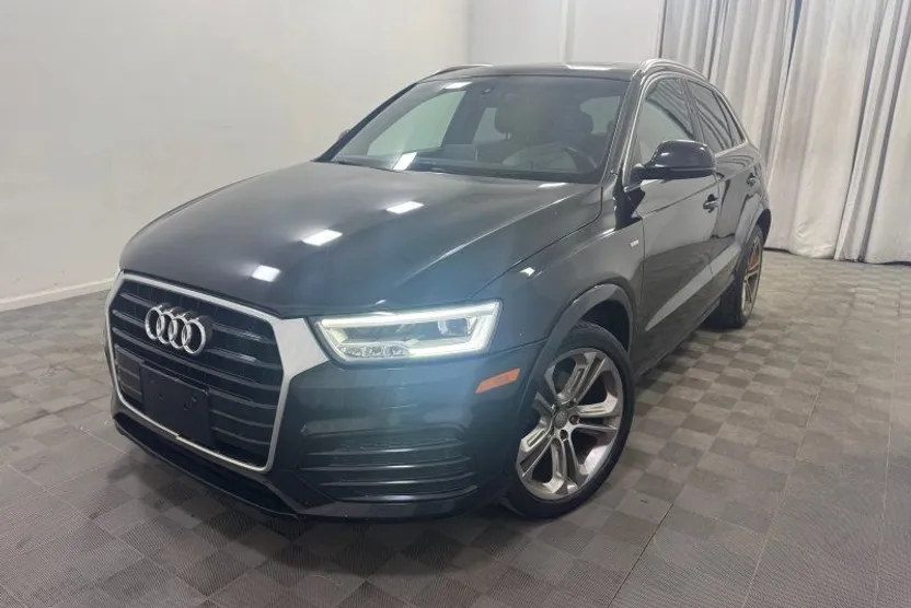 2017 Audi Q3 Prestige photo 1