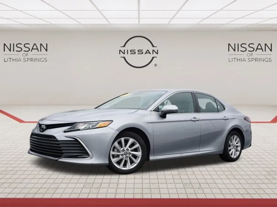 2024 Toyota Camry LE photo 1