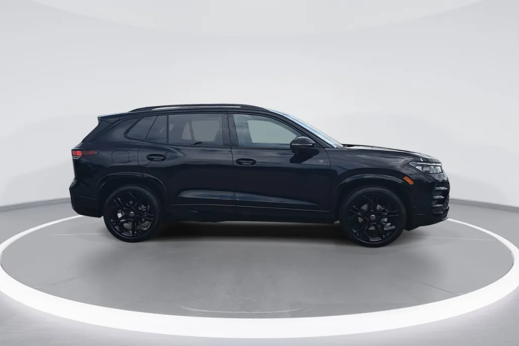 2025 Volkswagen Tiguan SE R-Line Black photo 1