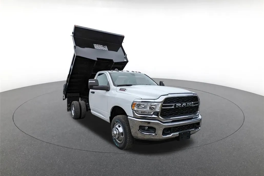 2024 Ram 3500 Tradesman photo 1