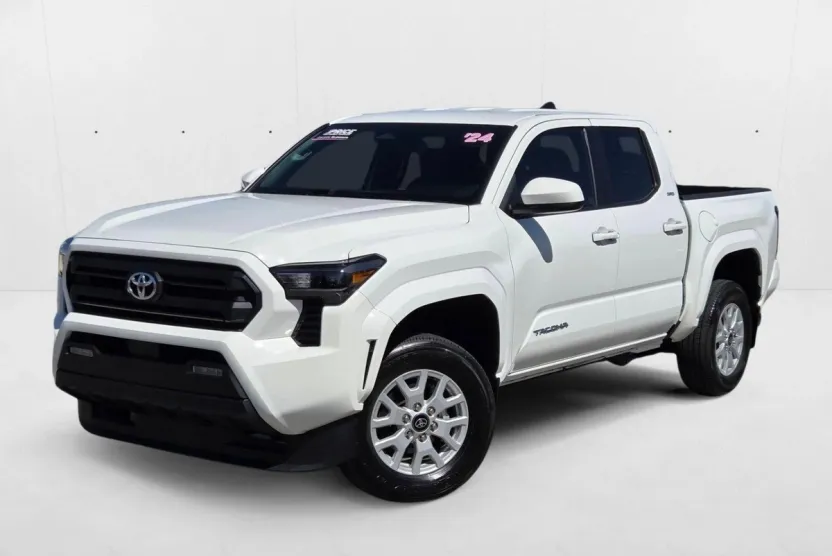2024 Toyota Tacoma SR5 photo 1
