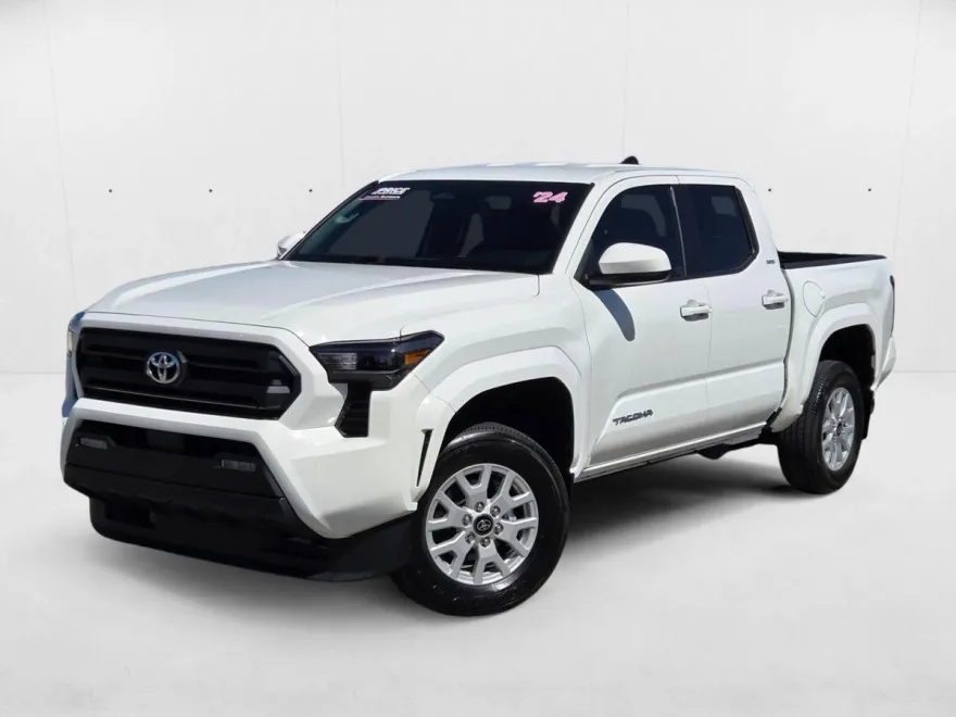 2024 Toyota Tacoma SR5 photo 1