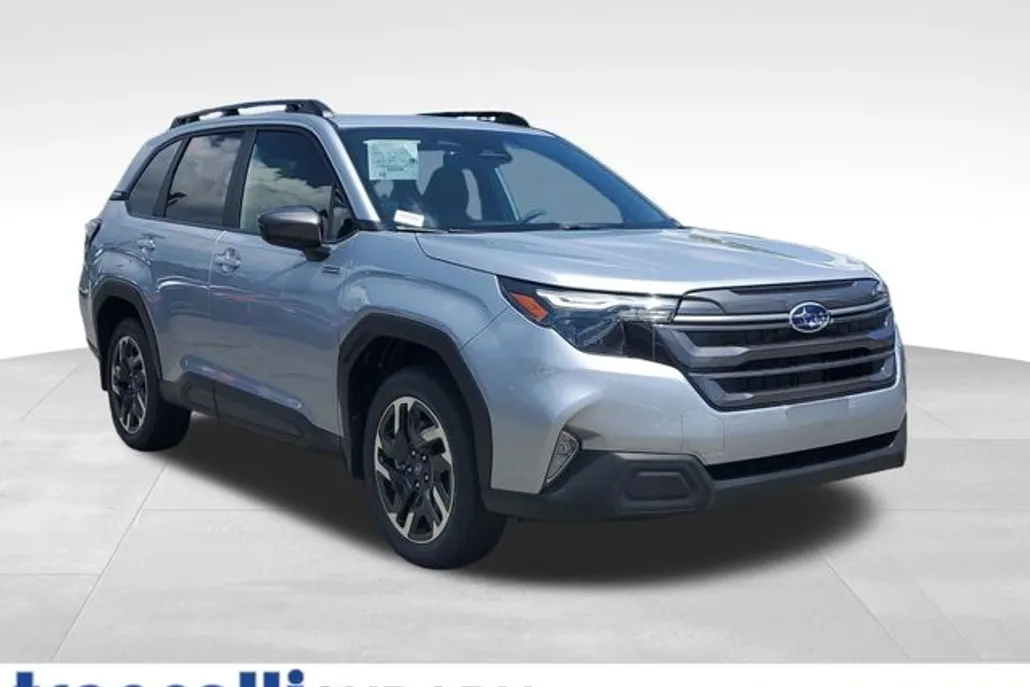 2025 Subaru Forester Premium photo 1