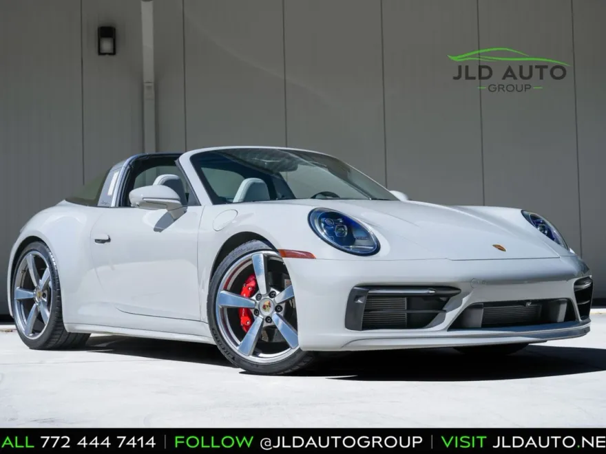 2024 Porsche 911 Targa 4S photo 1