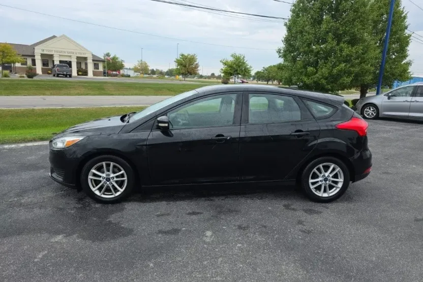 2015 Ford Focus SE photo 1