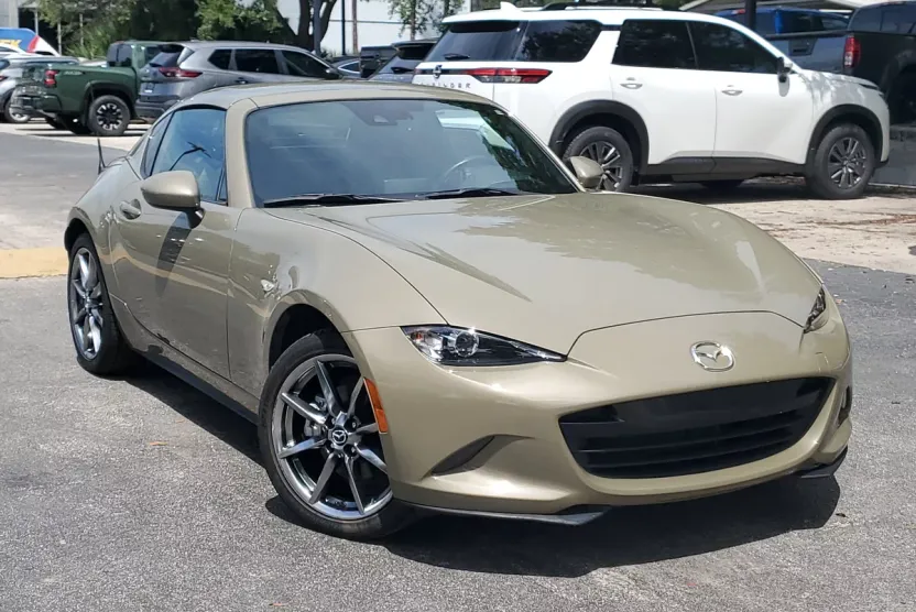 2023 Mazda MX-5 Miata Miata RF Grand Touring photo 1