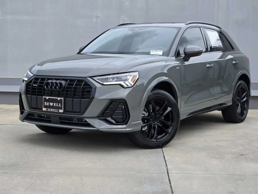 2025 Audi Q3 45 TFSI S line Premium photo 1