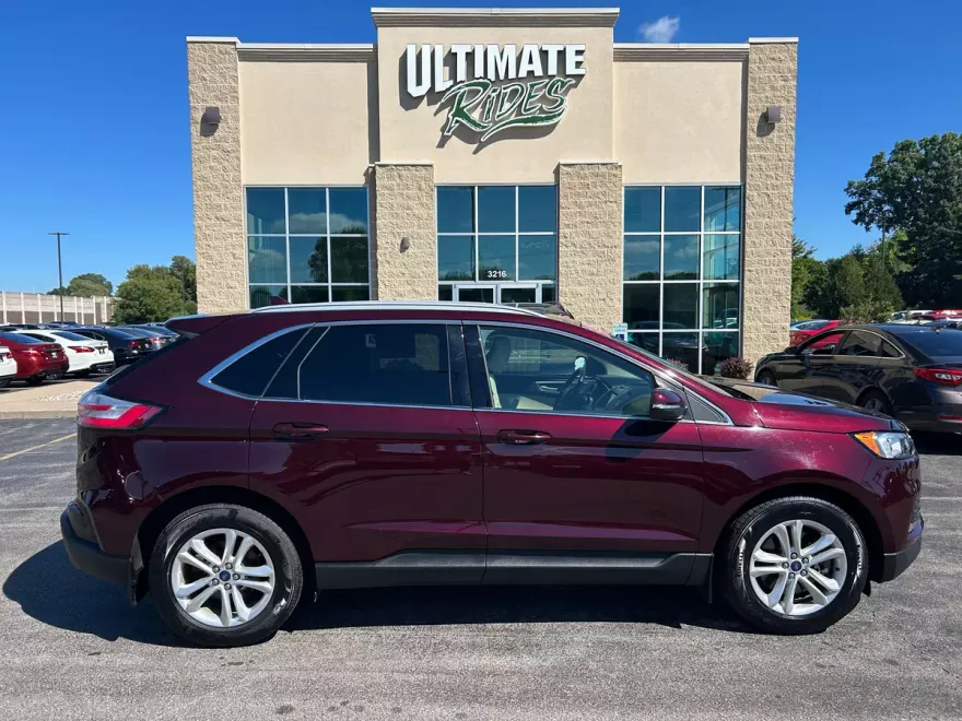 2020 Ford Edge SEL photo 1