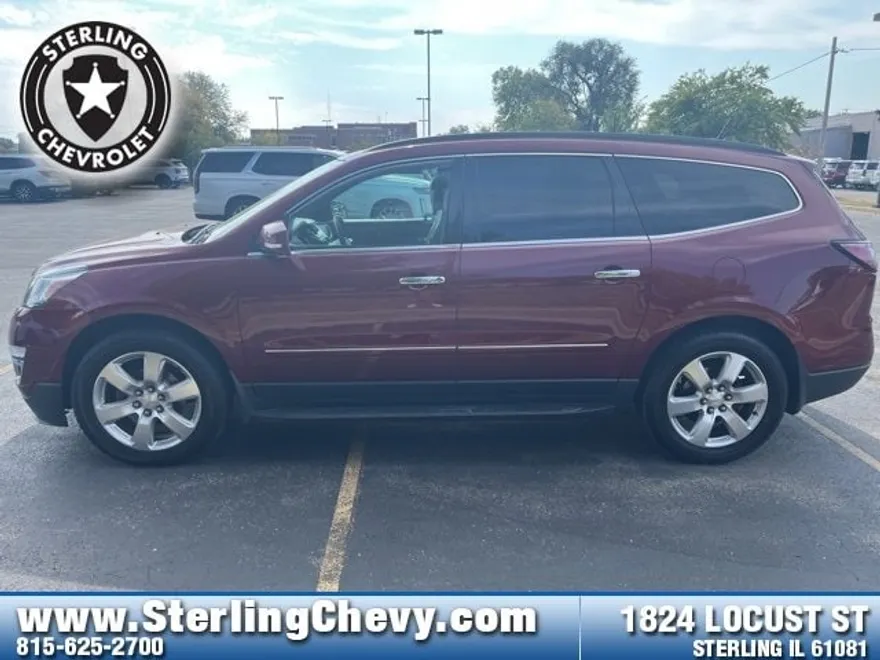 2017 Chevrolet Traverse Premier photo 1