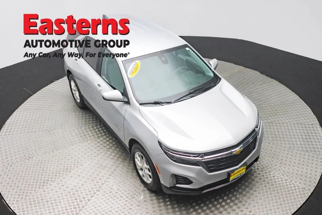 2022 Chevrolet Equinox LT photo 1