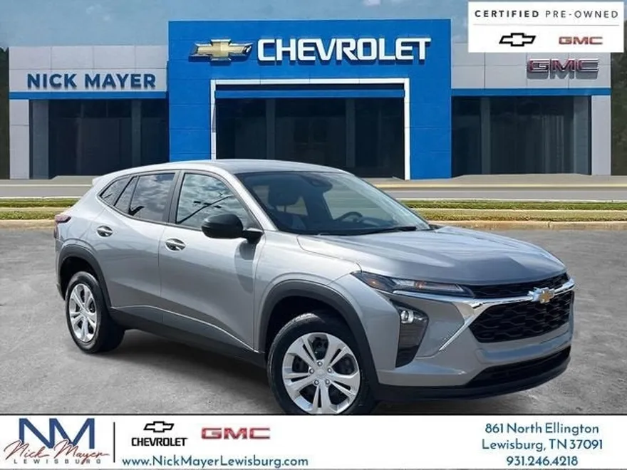 2024 Chevrolet Trax LS photo 1