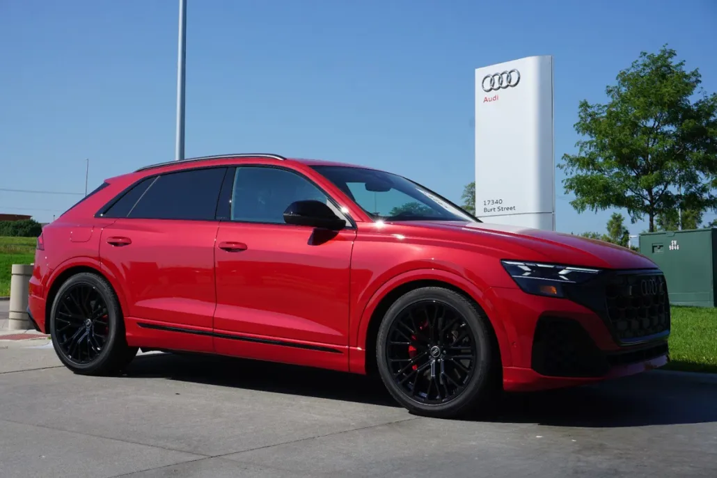 2024 Audi SQ8 Prestige photo 1
