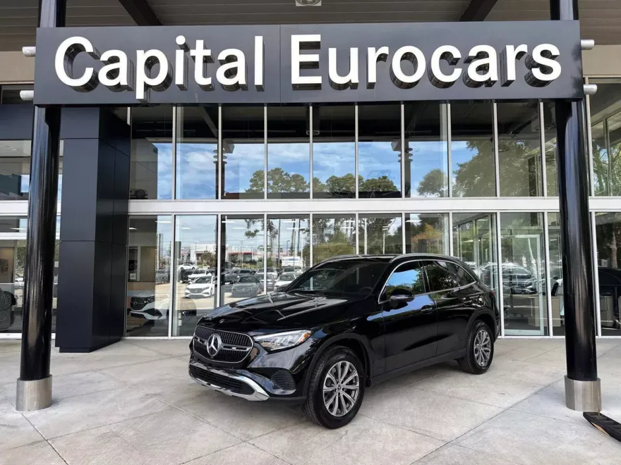 2026 Mercedes Benz GLC 300 photo 1