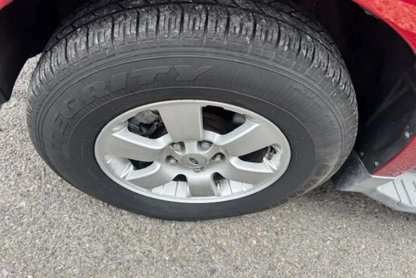 2011 Ford Escape Limited photo 1